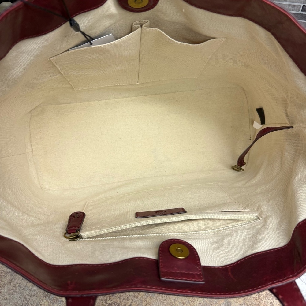 NWT Frye Melissa Shopper Berry Lacquer tote purse - Picture 7 of 7